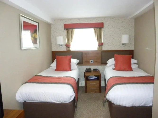 Standard Twin room