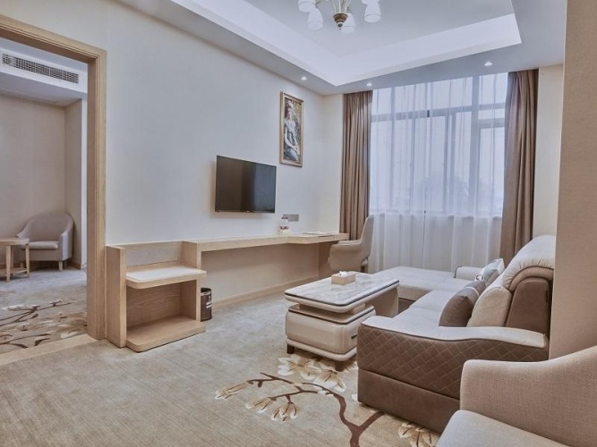 Deluxe Suite