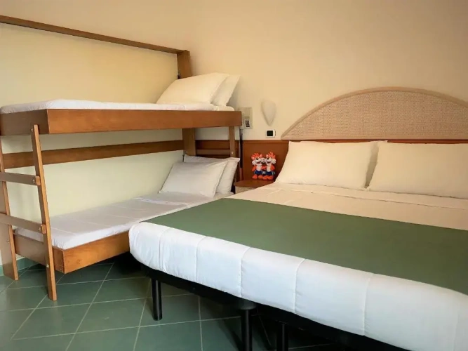 Standard Quadruple room