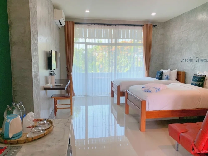 Standard Twin room with balcony