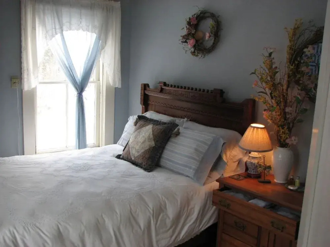 Rose Arbour Bed & Breakfast