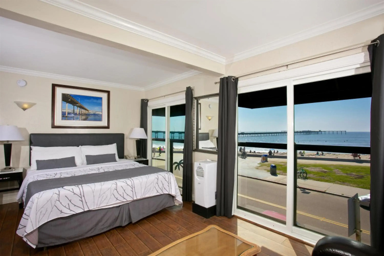 Ocean Beach Hotel