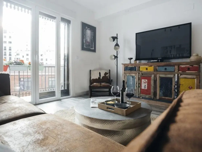 Iakai Homes 1BR 1BT Harley