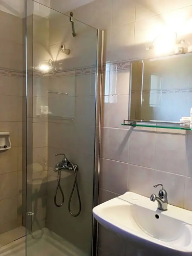 Doviros Hotel
