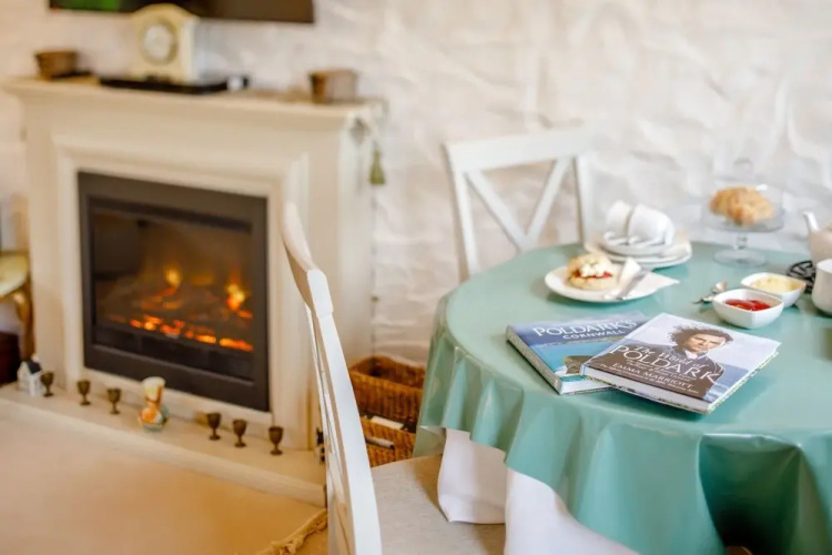 Poldark Cottage