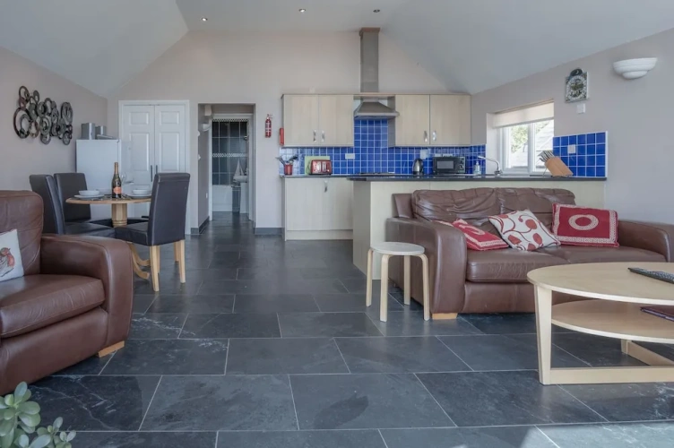 1 Bedroom Double Apartment