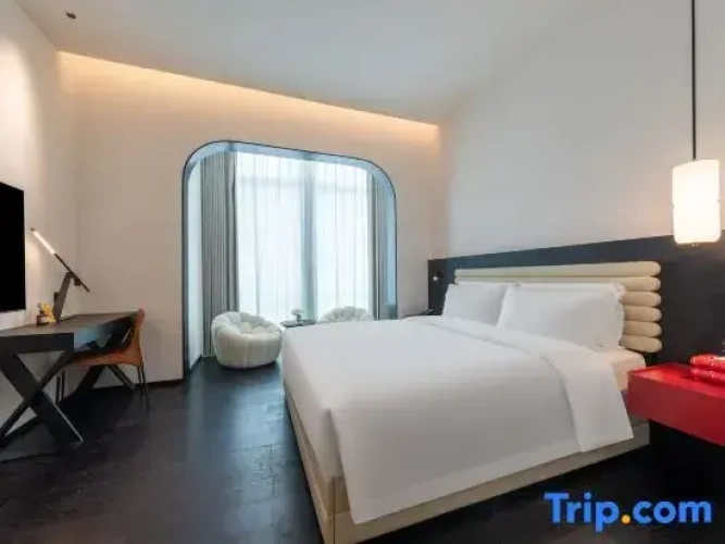 Standard Double room with city view