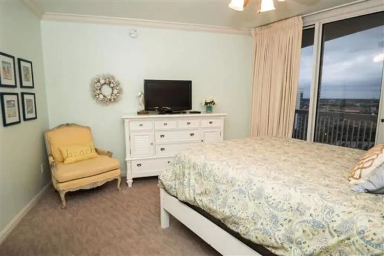 St Maarten 1104 Silver Shells 173097 by RedAwning
