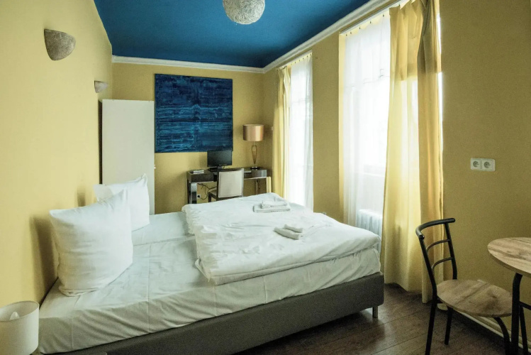 Charles Bridge Economic Hostel