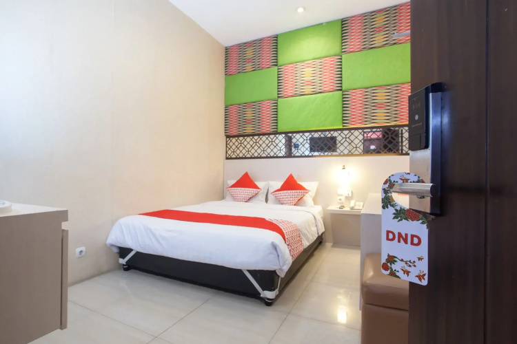 OYO 185 Roriz House