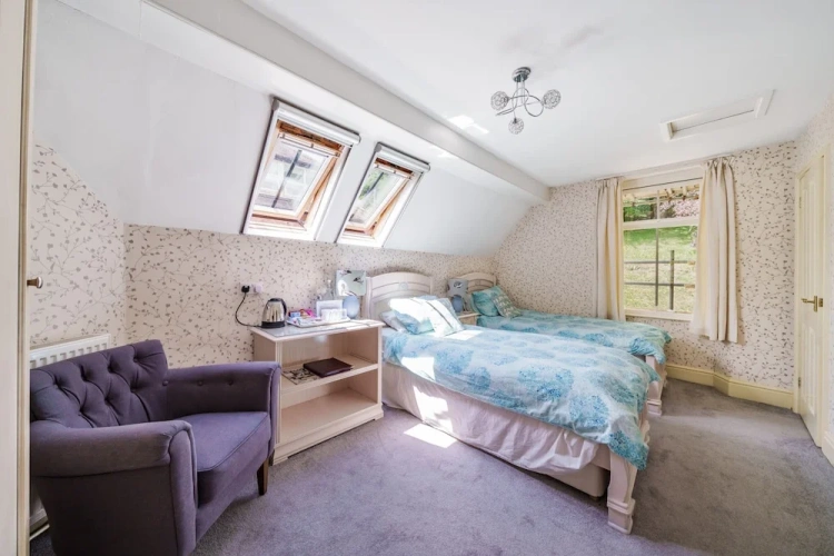 Standard Twin room with garden view