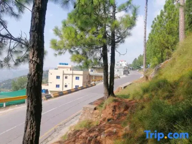 Navid's Holiday Resort and Hotel, Murree