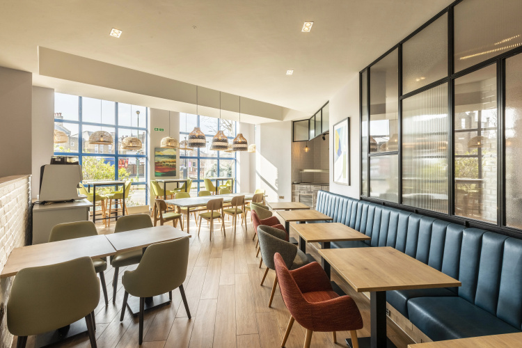 Holiday Inn Sutton photo 32