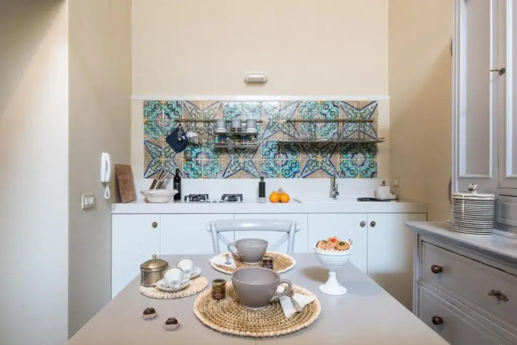 Jasmine Modica Luxury House