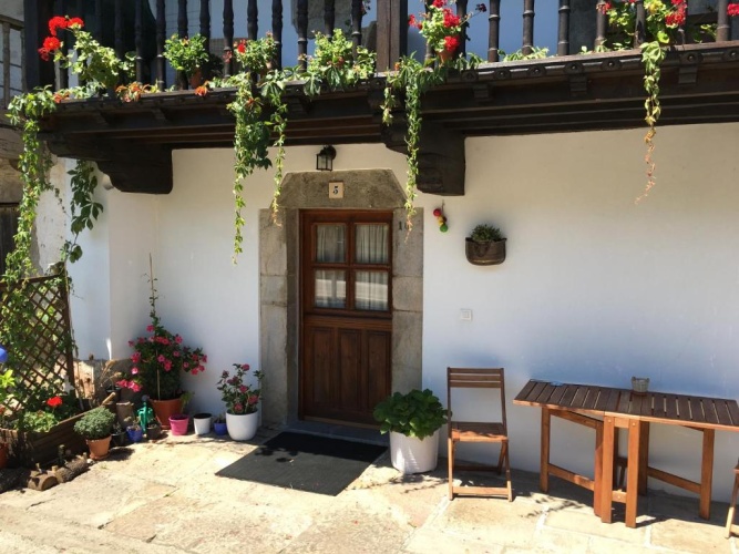 3 Bedrooms Cottage