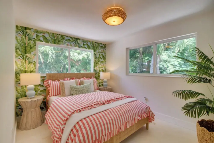 Steps to Gulf: Sleek Top-floor Apt in Tavernier!