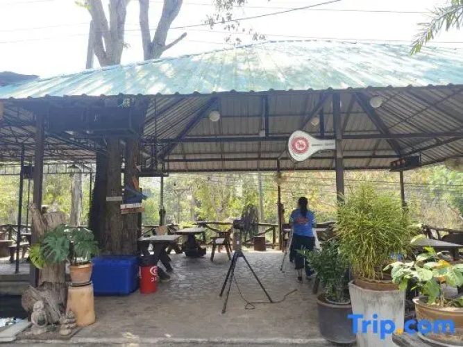 Phakphing Erawan Homestay