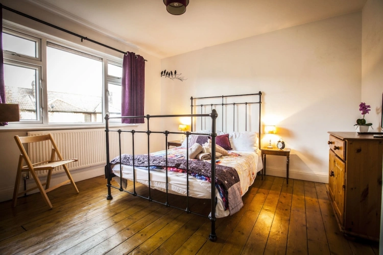 2 Bedrooms Apartment