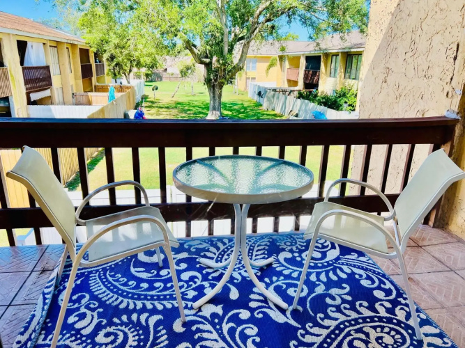 Spacious Condo close to Siesta