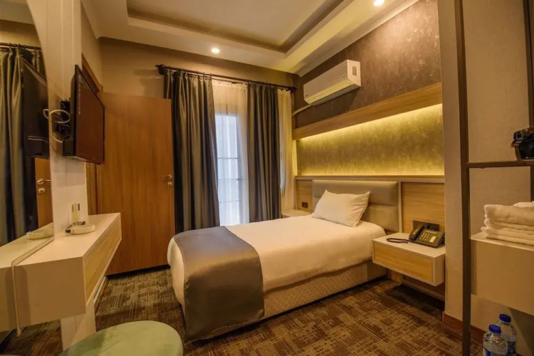 Alee Beyzar Hotel
