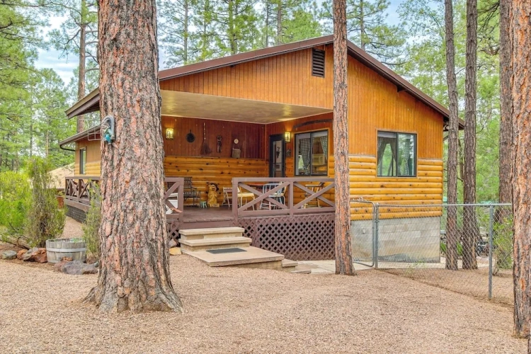4 Bedrooms Cottage