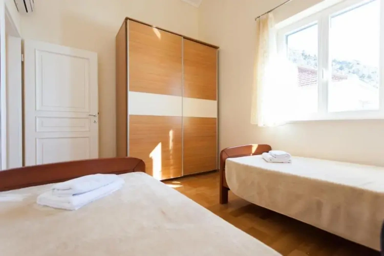 3 Bedrooms Apartment with sea view