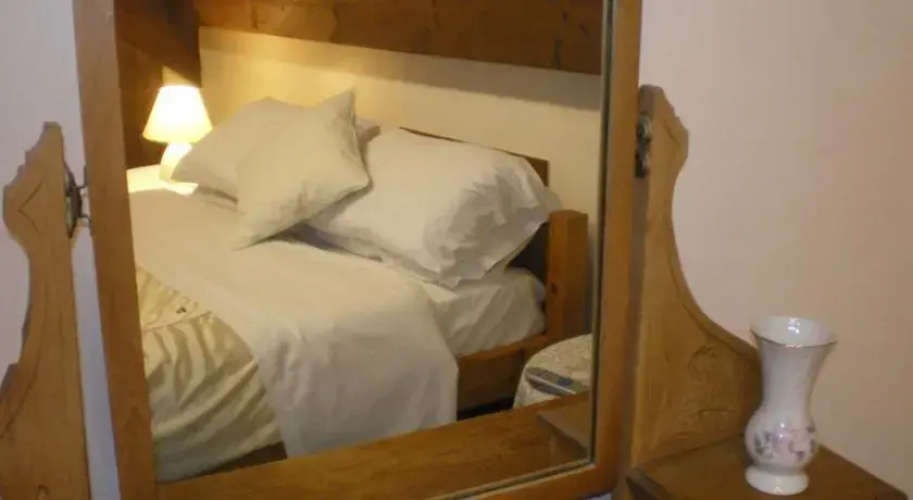 Isles Field Barn Bed and Breakfast