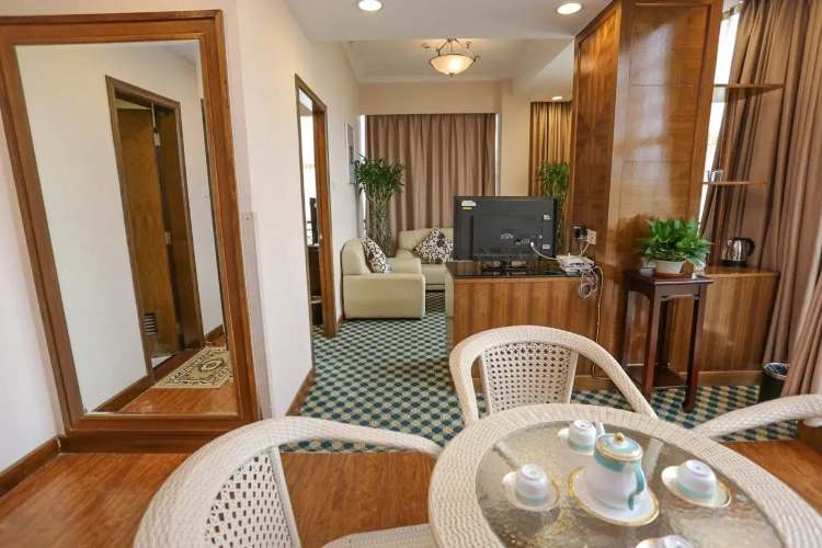 Deluxe Suite