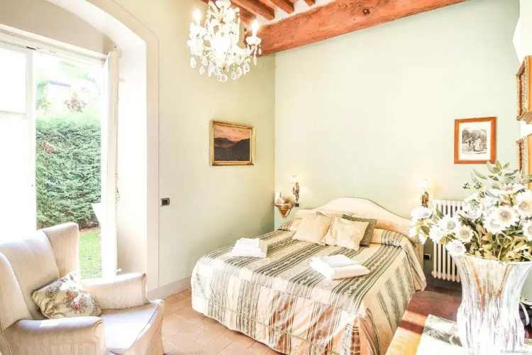Apartment Guinigi with Private Courtyard