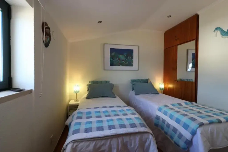 2 Bedrooms Apartment with sea view