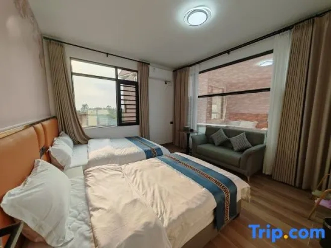2 Bedrooms Suite with balcony and with mountain view