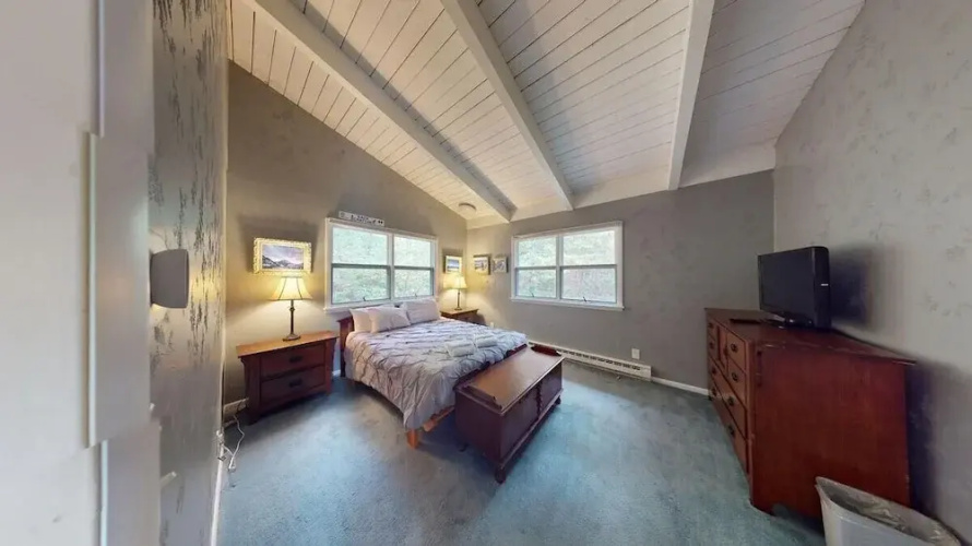 Silver Spring Chalet - GetAway