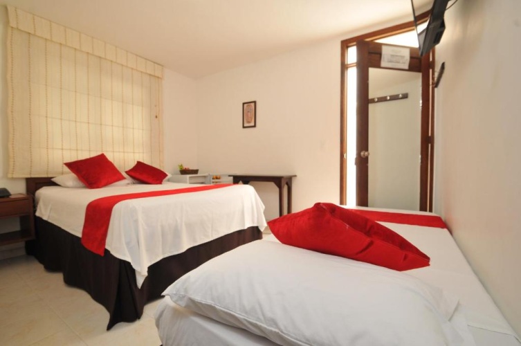 Standard Triple room