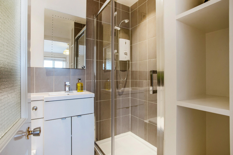 Ideal city centre base with all the iconic sightseeing within easy walking distance.