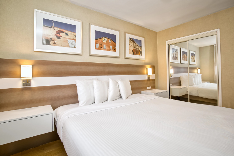 Town Inn Suites photo 8