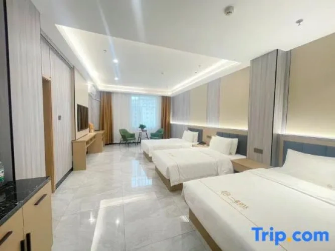 Premium Triple room