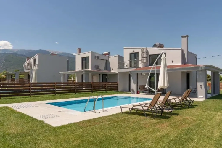Double Cottage