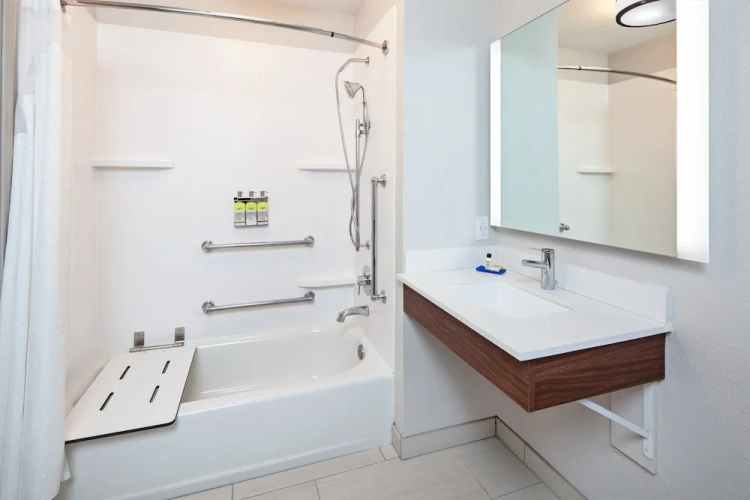 Quadruple Suite