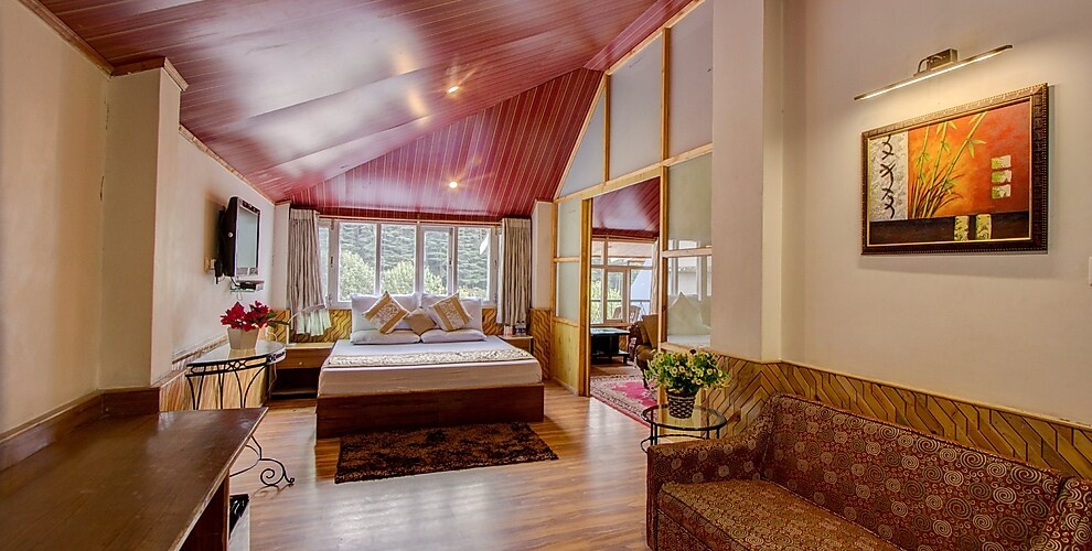 2 Bedrooms Royal Double Suite with balcony and with mountain view