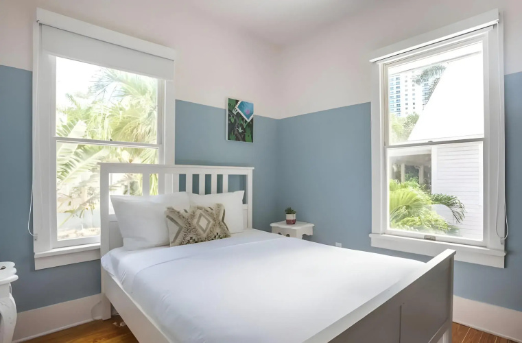 Miami River Inn By Renzzi