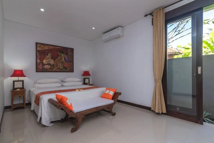 2 Bedrooms Villa with garden view