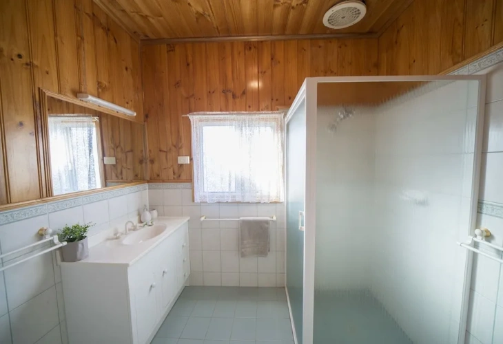 4 Bedrooms Family Cottage