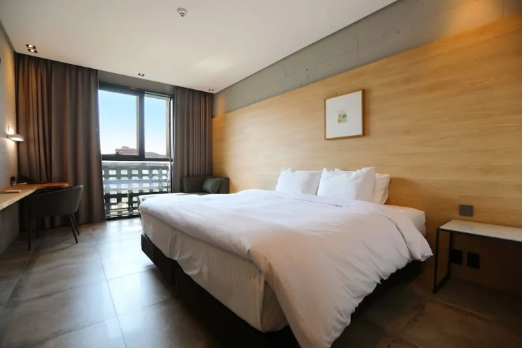 Superior Double room with city view