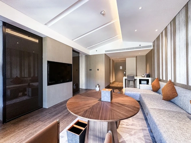 1 Bedroom Standard Double Club room with balcony