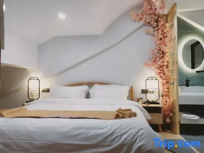 Standard Double Attic room