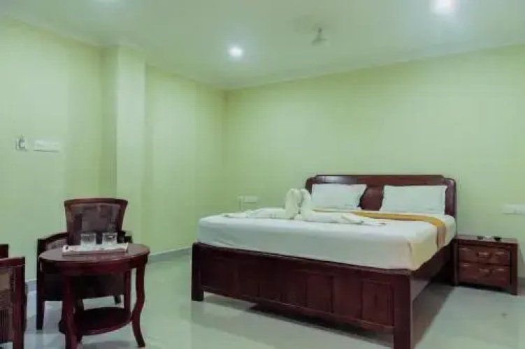 The Hotel Chola Inn