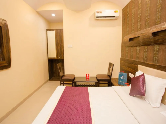 OYO 8759 Hotel Adore Palace