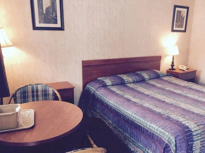 Red Carpet Inn