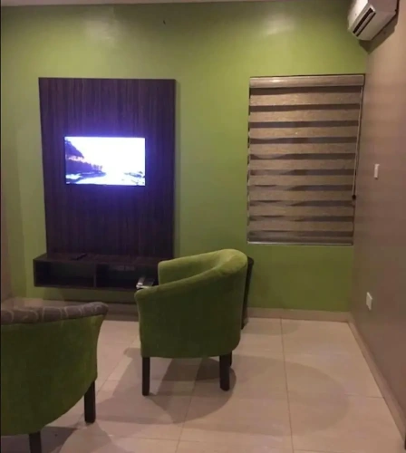 3 Bedrooms Apartment