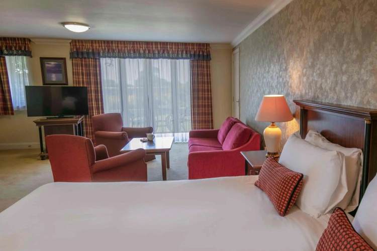 Knights Hill Hotel & Spa